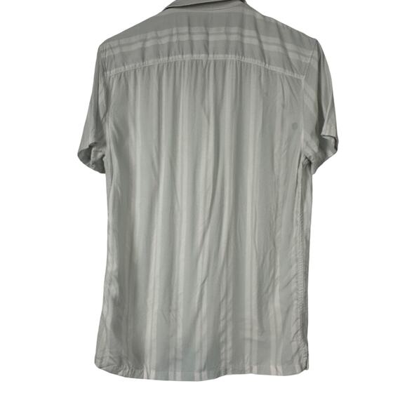 Abercrombie & Fitch Camp Collar Cropped Button-Up Shirt - Size XS - Picture 2 of 5